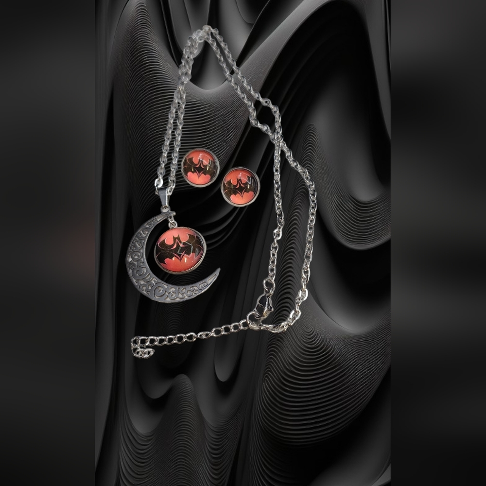 Batman necklace and earring set